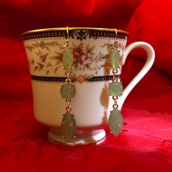 Dangling Green Opal and Gold Earrings - Picture 4 of 6